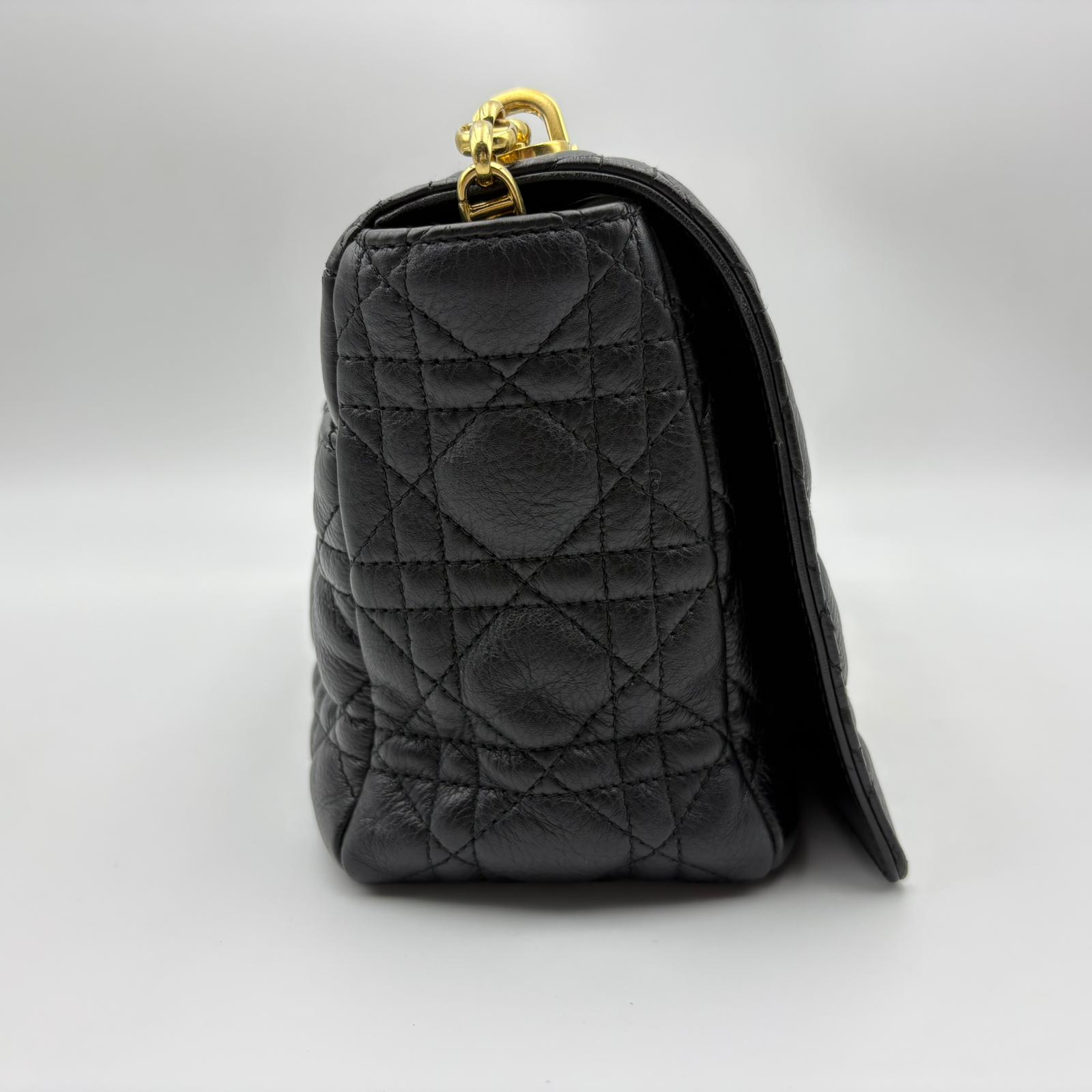 Caro Flap Bag - Image 4